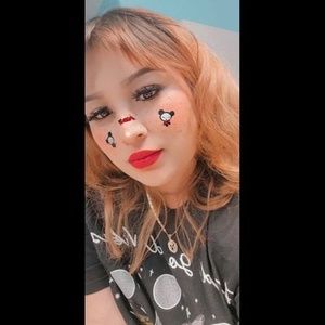 Meet your Posher, Dina